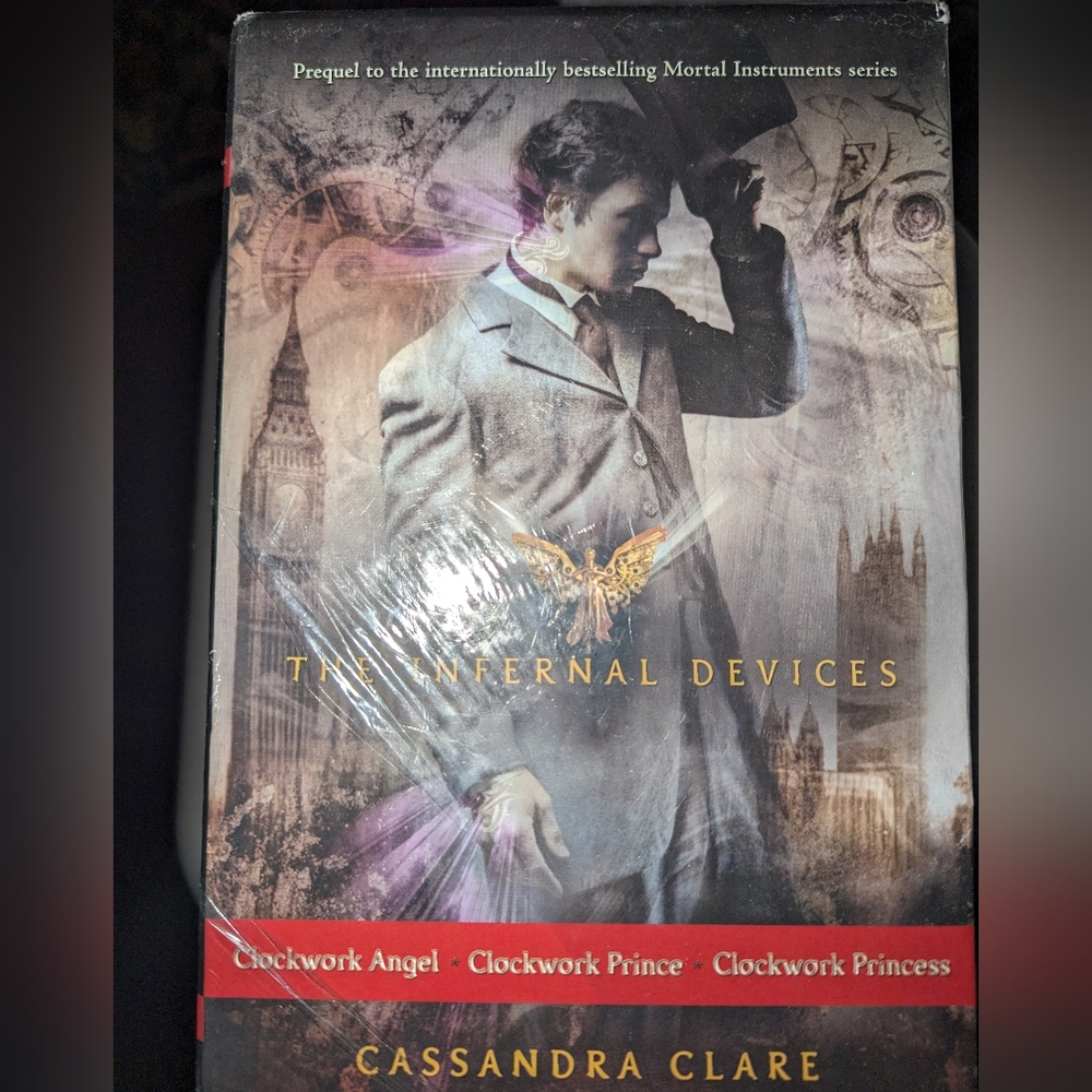 Bundle of 3 Cassandra Clare books.